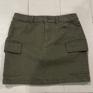 Sky and Sparrow Olive Cargo Skirt